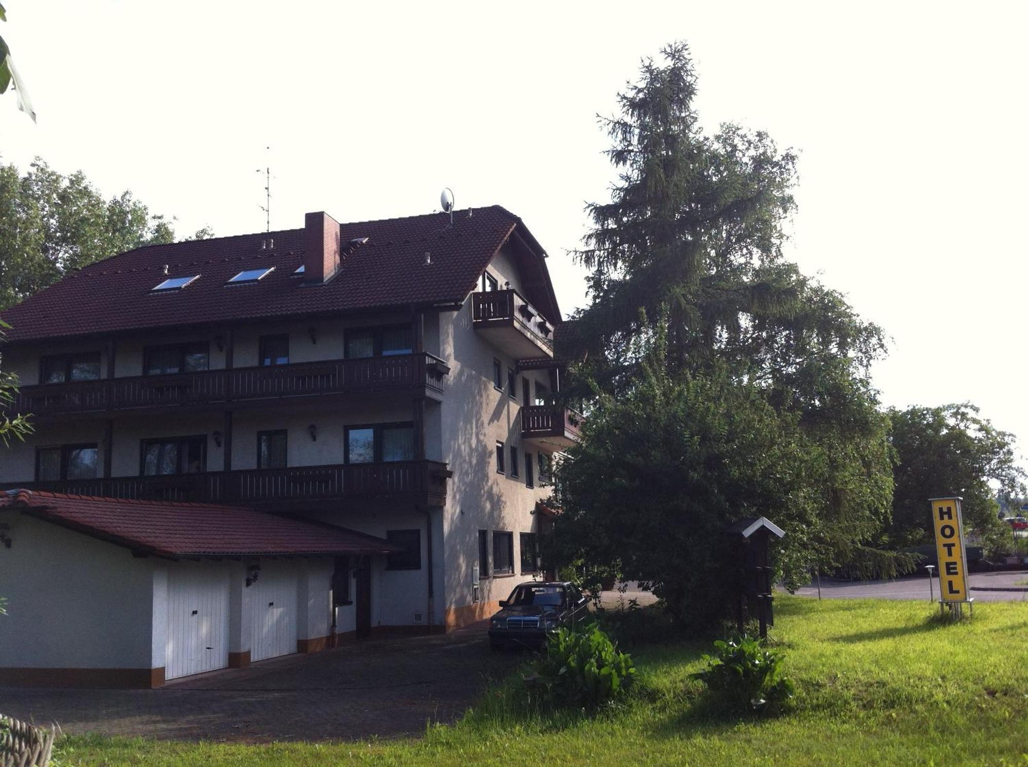 Hotel Bacchusstube garni Goldbach  Exterior foto