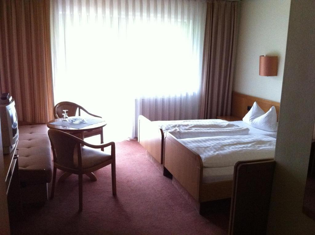 Hotel Bacchusstube garni Goldbach  Zimmer foto